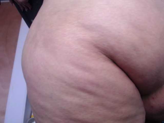 scarlett-bigass live cam on BongaCams