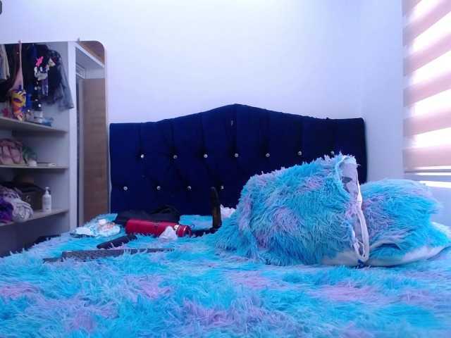 scarlett-bigass live cam on BongaCams