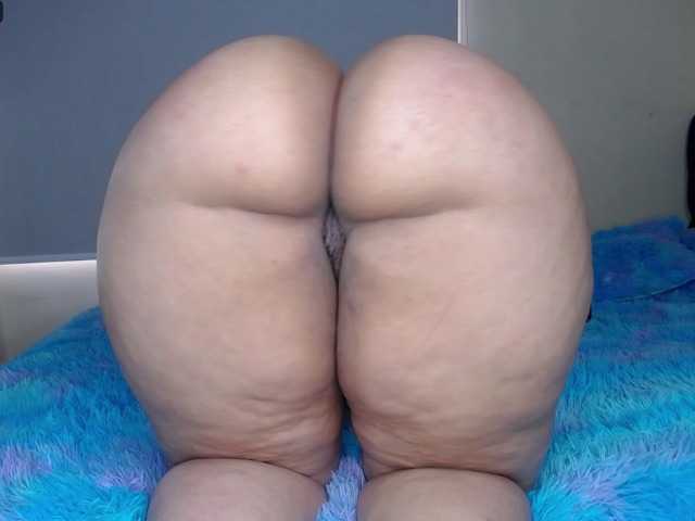 scarlett-bigass live cam on BongaCams