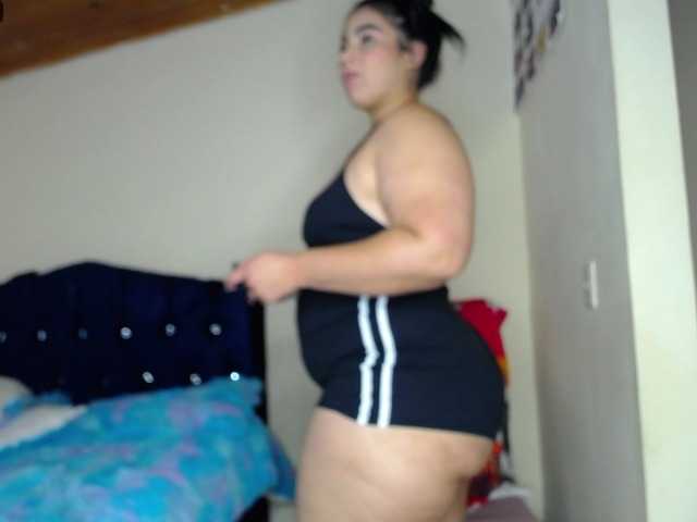 scarlett-bigass live cam on BongaCams