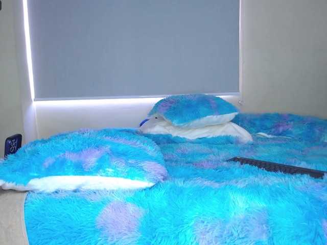 scarlett-bigass live cam on BongaCams