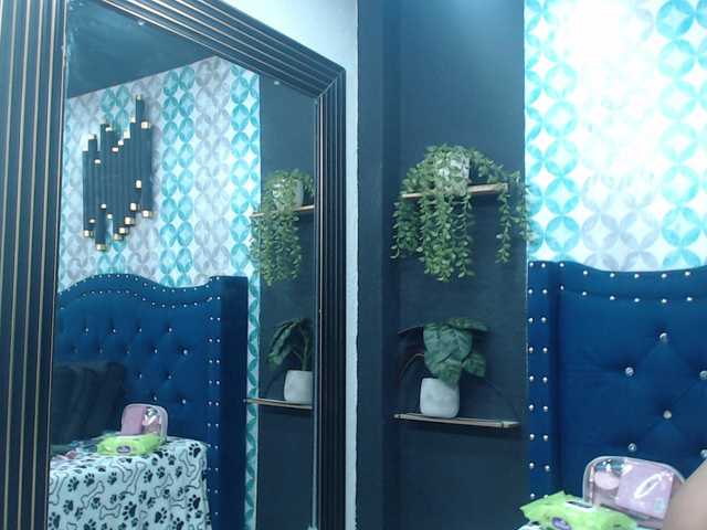 catalella-latina live cam on BongaCams