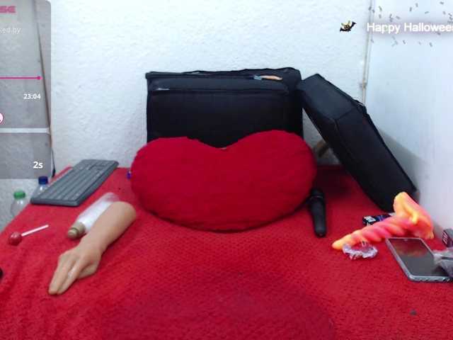 catalella-latina live cam on BongaCams
