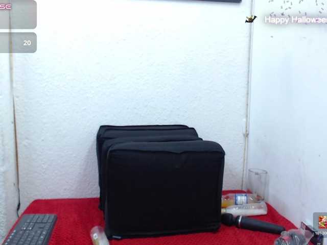 catalella-latina live cam on BongaCams