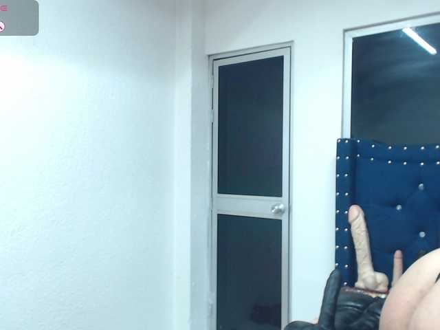 catalella-latina live cam on BongaCams