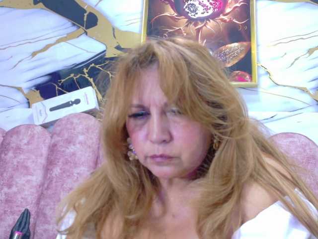 Kazsandra live cam on BongaCams