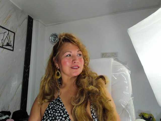 Kazsandra live cam on BongaCams