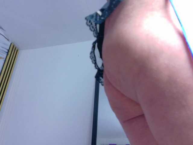 Kazsandra live cam on BongaCams