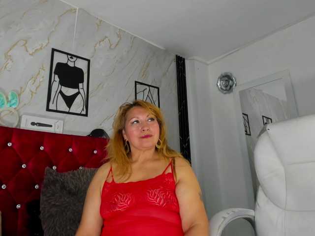 Kazsandra live webcam show