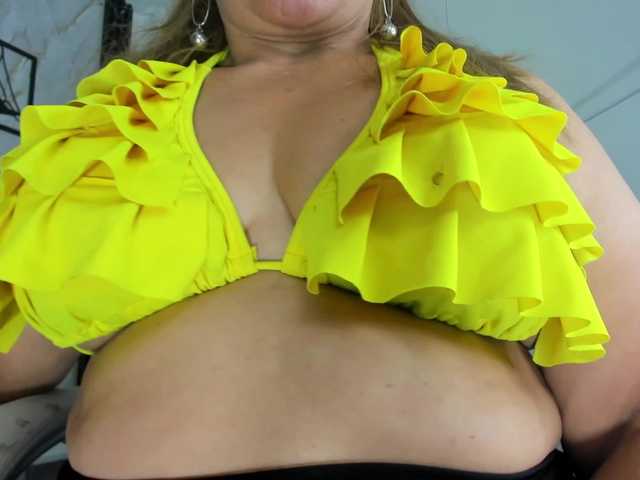 Kazsandra live cam on BongaCams