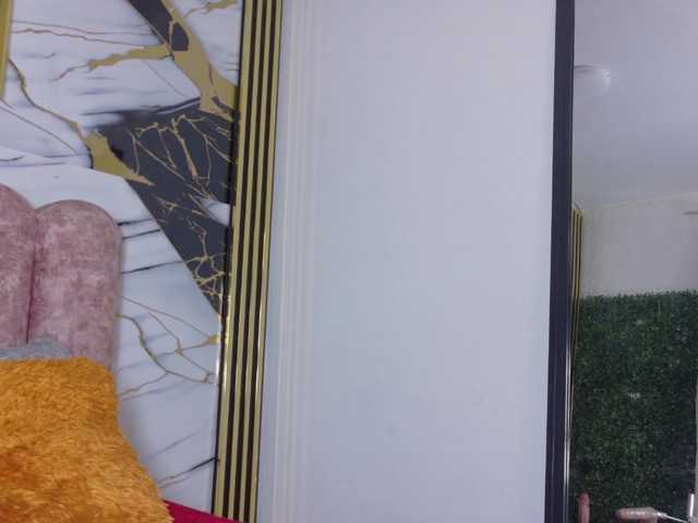 Kazsandra live cam on BongaCams