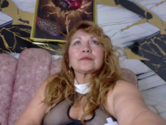 Kazsandra — live female cam