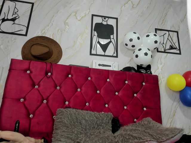 Kazsandra live cam on BongaCams