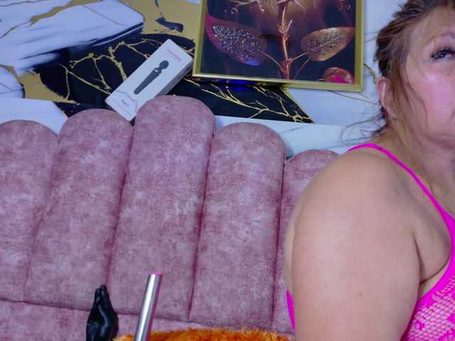 Kazsandra live cam on BongaCams