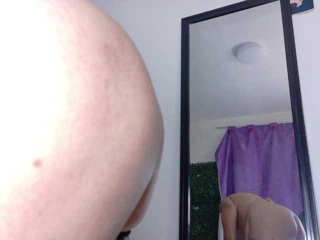 Kazsandra live cam on BongaCams