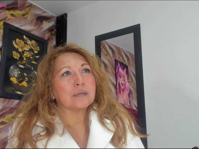 Kazsandra live webcam show