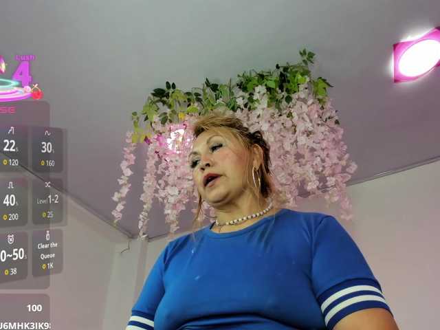 Kazsandra's BongaCams show and profile