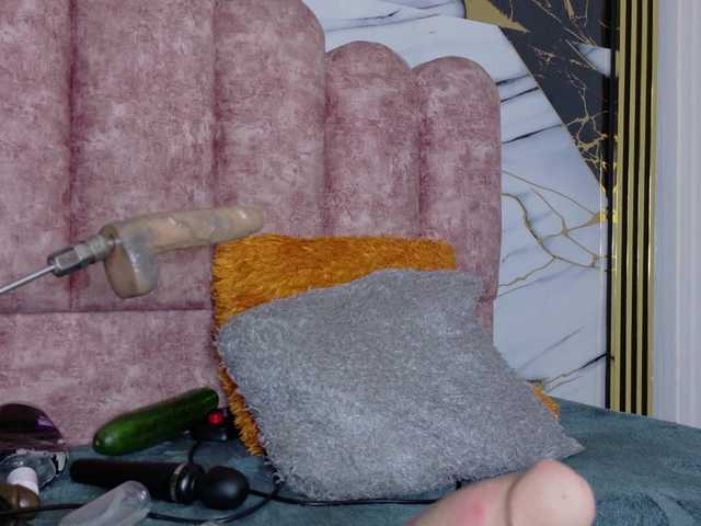 Kazsandra — live female cam