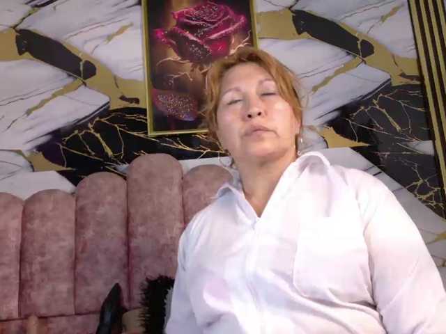Kazsandra live cam on BongaCams