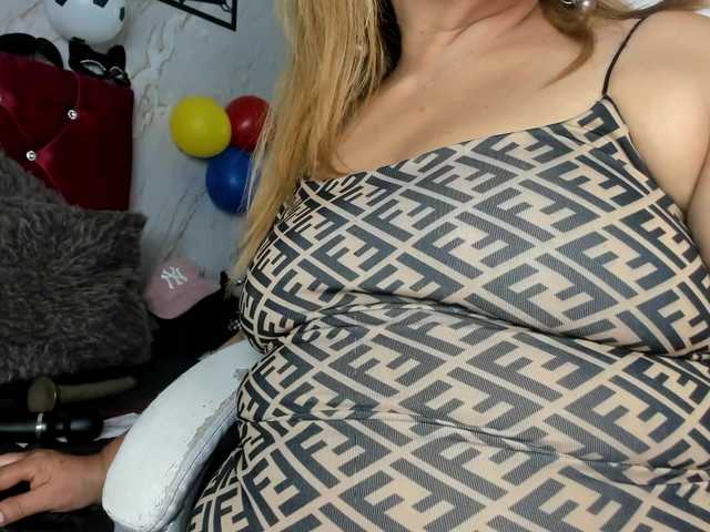 Kazsandra live cam on BongaCams