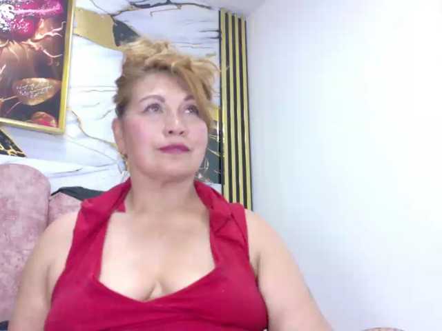 Kazsandra live cam on BongaCams