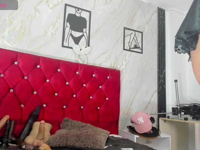Kazsandra live cam on BongaCams