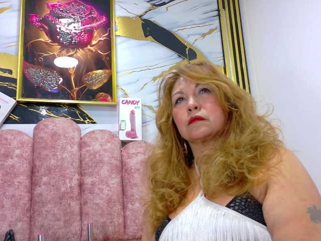 Kazsandra live cam on BongaCams