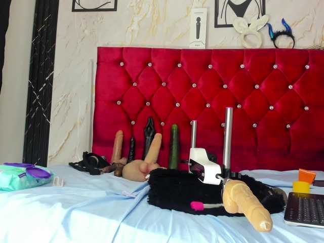 Kazsandra live cam on BongaCams
