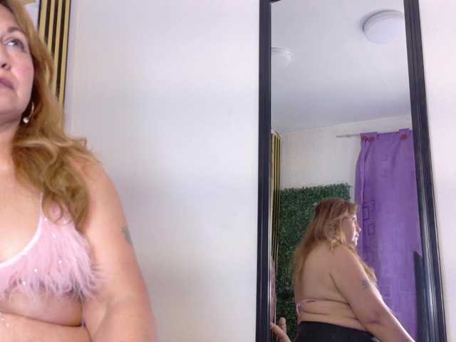 Kazsandra live cam on BongaCams