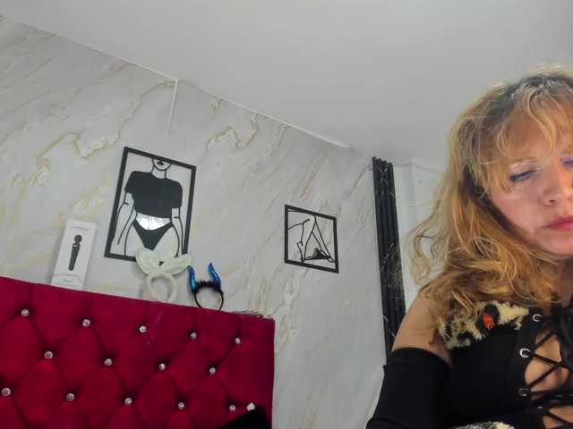 Kazsandra live cam on BongaCams