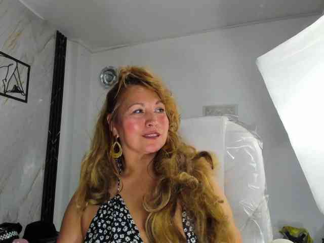 Kazsandra webcam