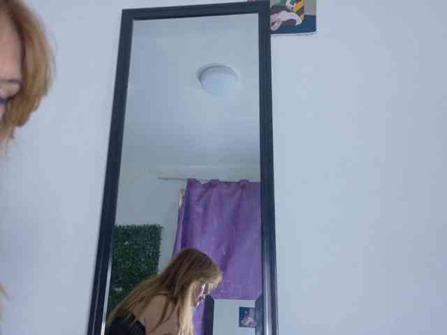 Kazsandra webcam