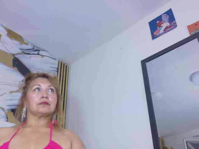Kazsandra webcam