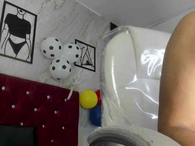 Kazsandra webcam