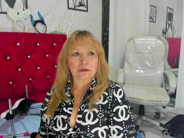 Kazsandra webcam