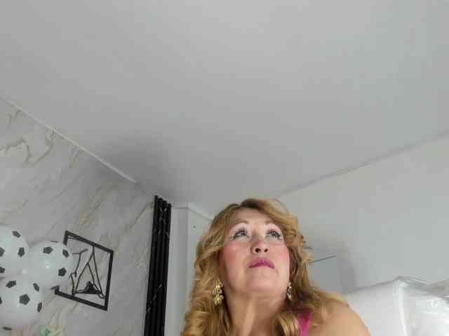Kazsandra webcam