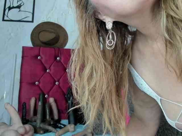Kazsandra webcam