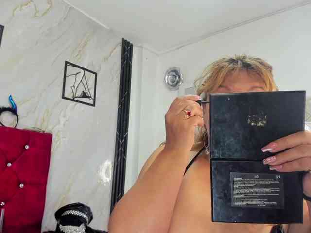 Kazsandra webcam