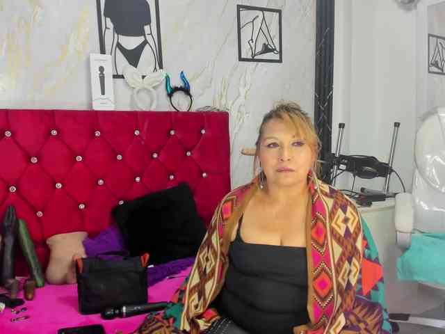 Kazsandra webcam