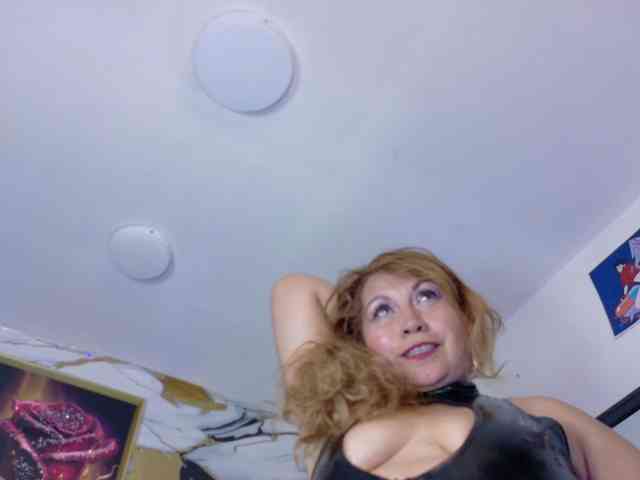 Kazsandra webcam