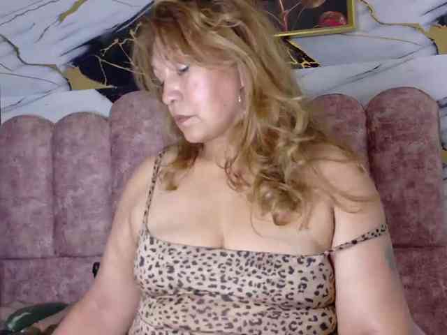 Kazsandra webcam