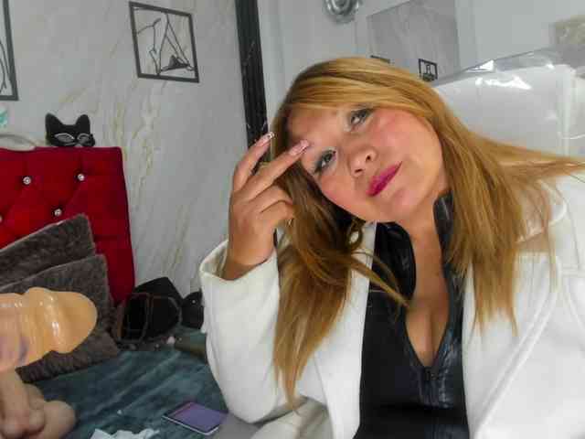 Kazsandra webcam