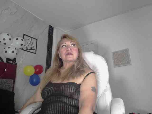 Kazsandra webcam