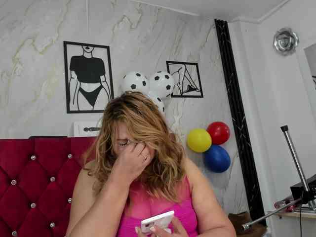 Kazsandra webcam