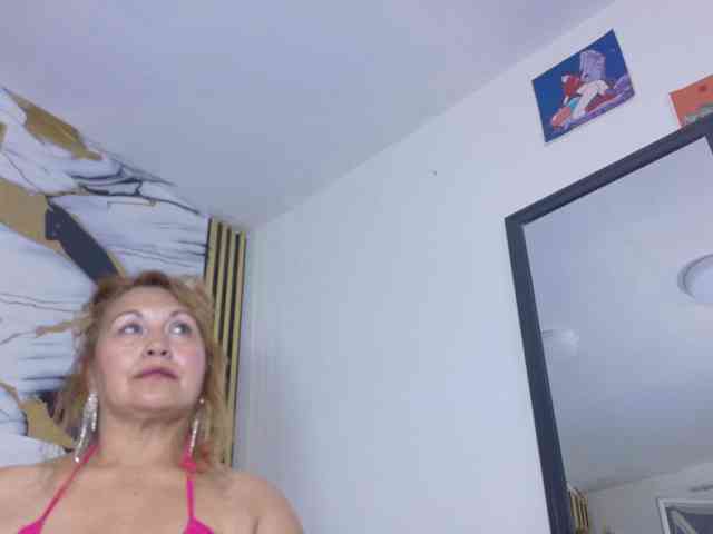 Kazsandra webcam