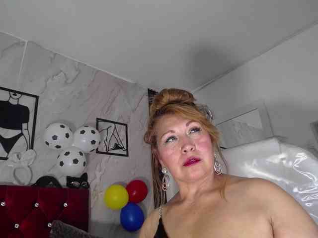 Kazsandra webcam