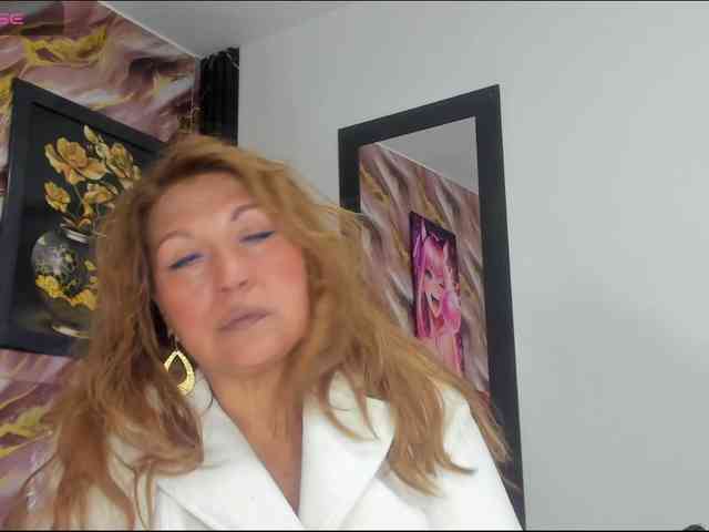 Kazsandra webcam