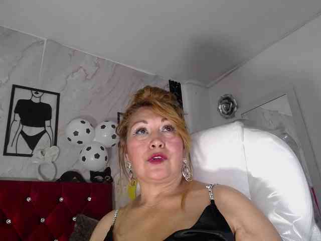 Kazsandra webcam