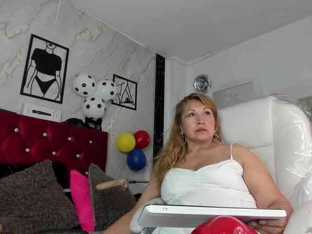 Kazsandra Kazsandra