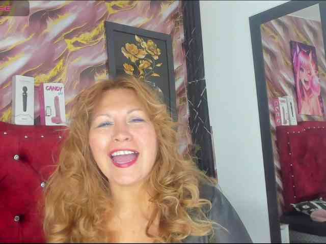 Kazsandra Live Webcam on BongaCams
